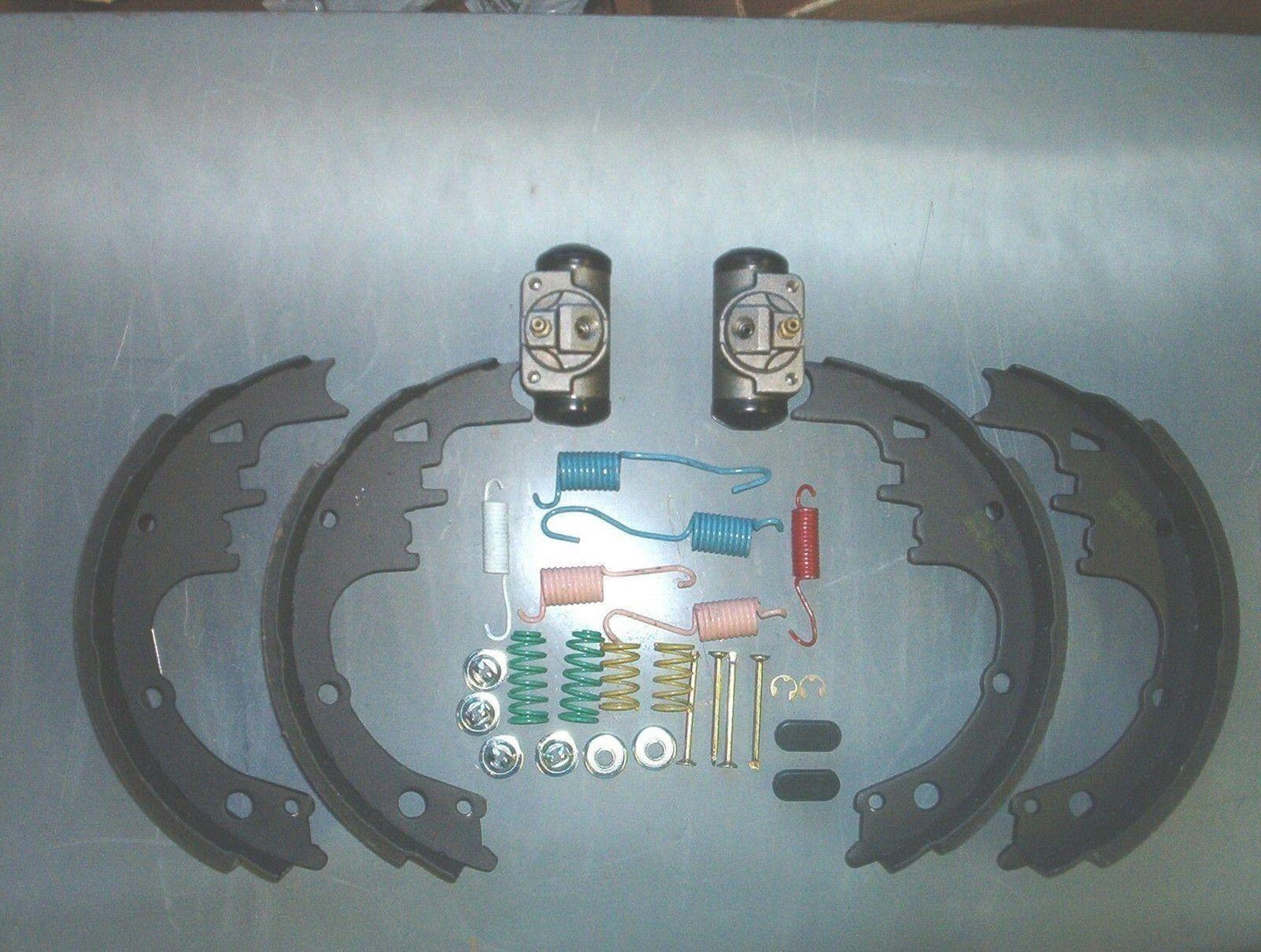 Mustang brake shoe kit 1964-1970 Shoes cylinders & spring kit 6 cylinder Rear