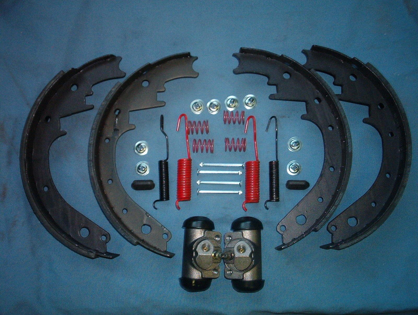 Brake shoe set with wheel cylinder & spring kit Fits Toyota Corolla 2003-2008
