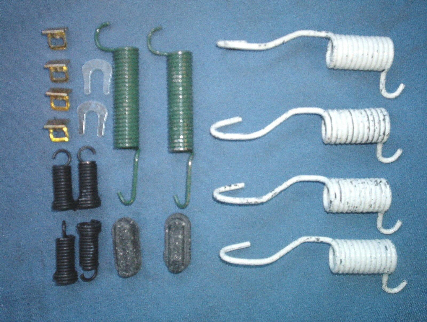Plym Barracuda Valiant Front or Rear brake spring kit 1963-1968