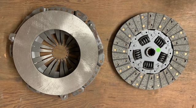Clutch set Dodge truck B D W 100 150 200 w/ 3.7 engine A435 trans 11 Inch