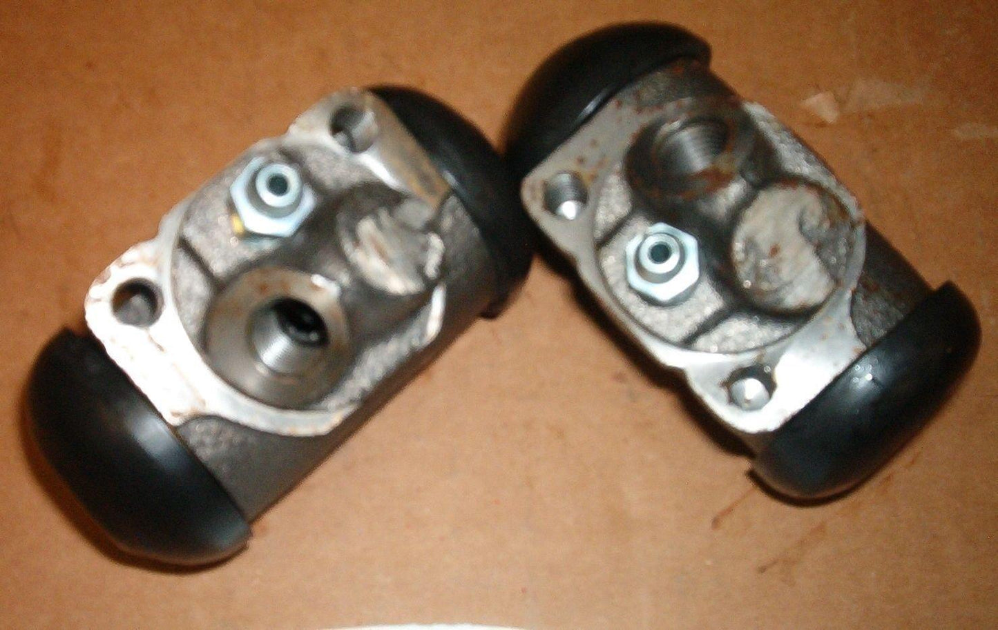 Buick Pontiac Wheel Cylinders also Cadillac Oldsmobile front 1935-1958 2 cylind