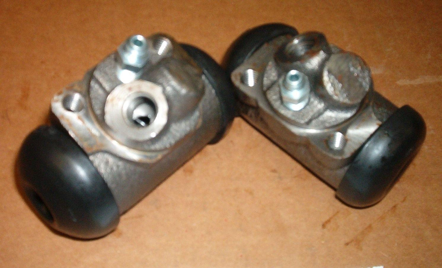 Buick Pontiac Wheel Cylinders also Cadillac Oldsmobile front 1935-1958 2 cylind