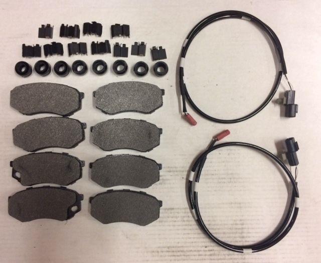 Brake pad kit Fit Mitsubishi Fuso FE 639 1995-2004 Pads Hardware  wear sensors