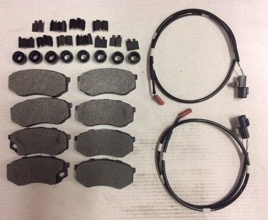 Brake pad kit Fit Mitsubishi Fuso FE 639 1995-2004 Pads Hardware  wear sensors