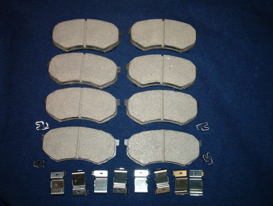 Brake pads with hardware Fit Mitsubishi Fuso FE  Model FE639 1995-2004