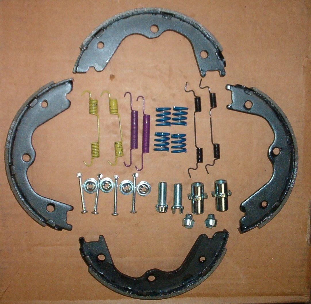 Parking brake shoe with hardware kit BMW 1997-2011