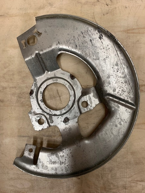 1970 Pontiac Disc Brake Backing Plate Dust Shield GM 5470486-L NOS LEFT side